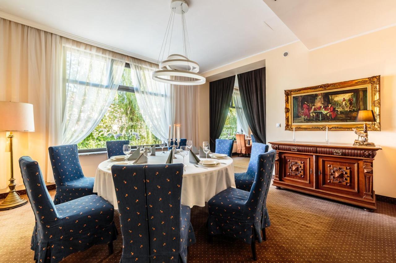 Hotel Fenix Jelenia Góra Esterno foto