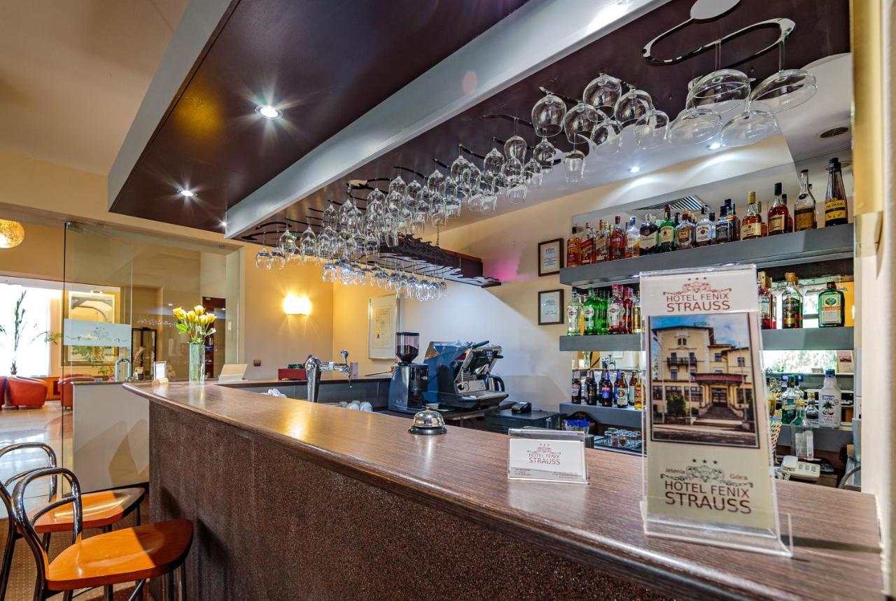 Hotel Fenix Jelenia Góra Esterno foto