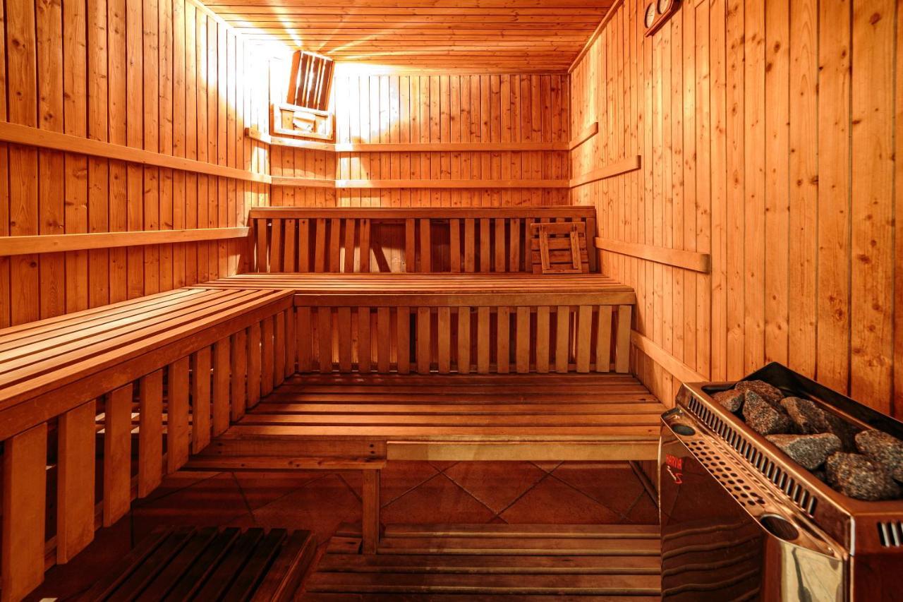 Hotel Fenix Jelenia Góra Esterno foto