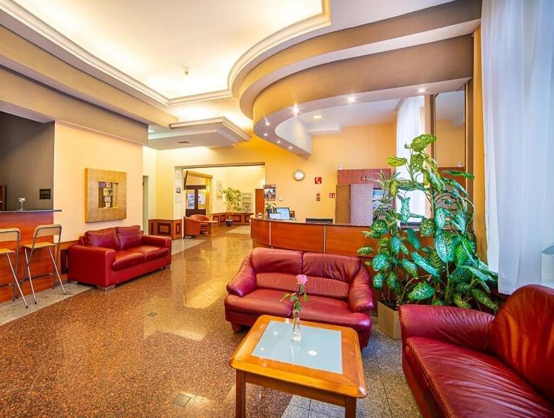 Hotel Fenix Jelenia Góra Esterno foto