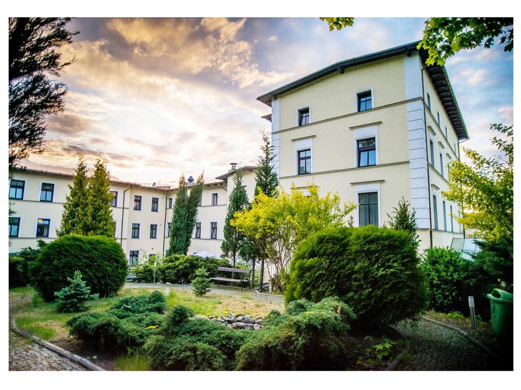 Hotel Fenix Jelenia Góra Esterno foto
