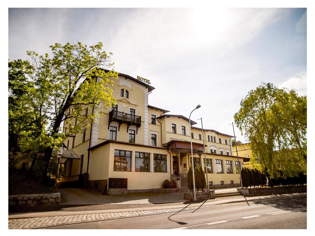 Hotel Fenix Jelenia Góra Esterno foto
